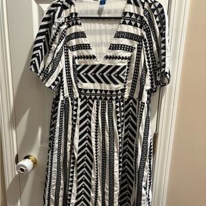 Old Navy Black and White Patterned Dress